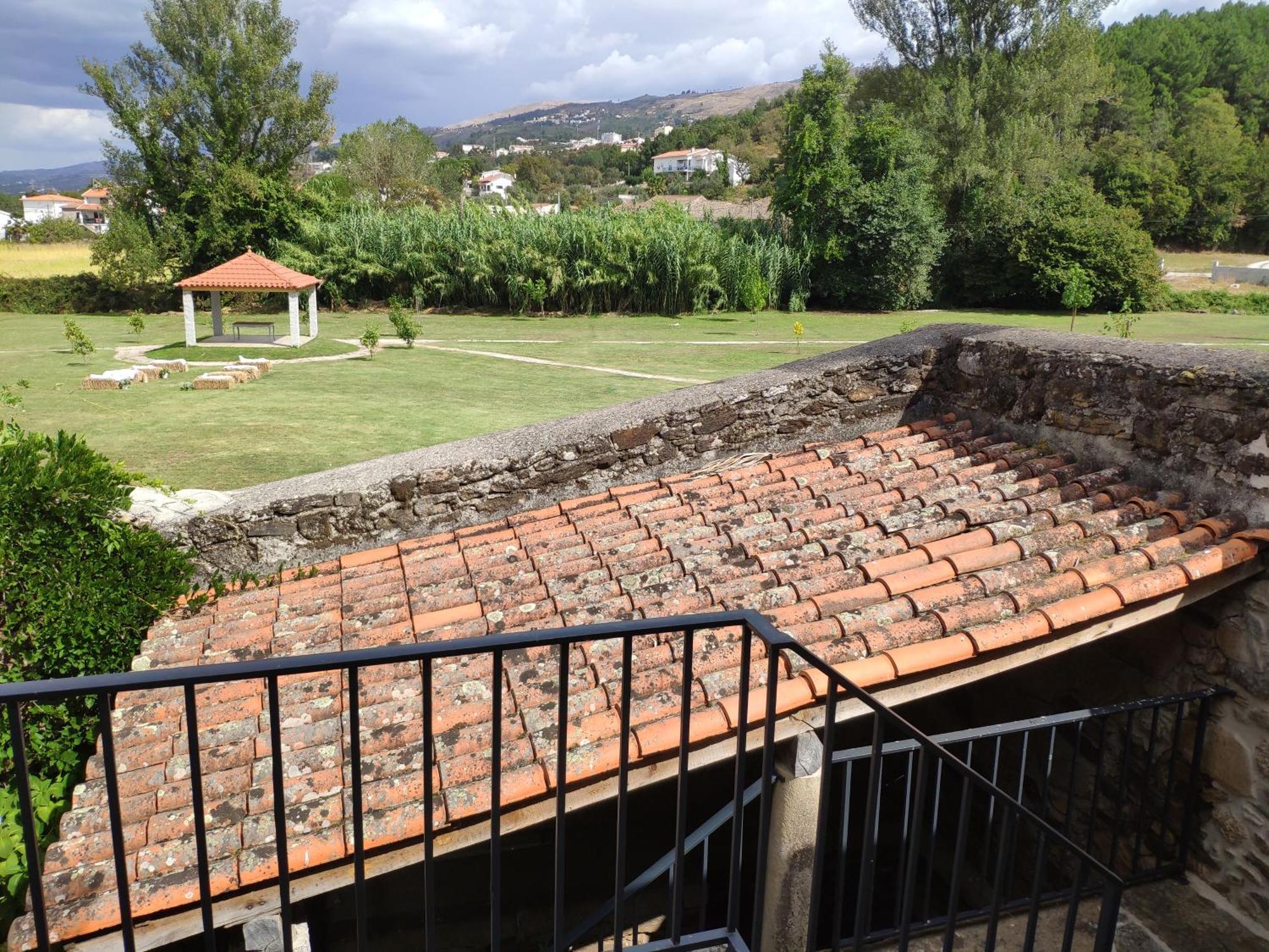 Solar De Maceira Aparthotel Seia Ruang foto